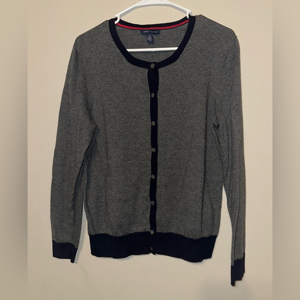 Tommy Hilfiger Sweater Womens XL Gray W/Navy Trim V-Neck Cardigan Sweater‎ Knit